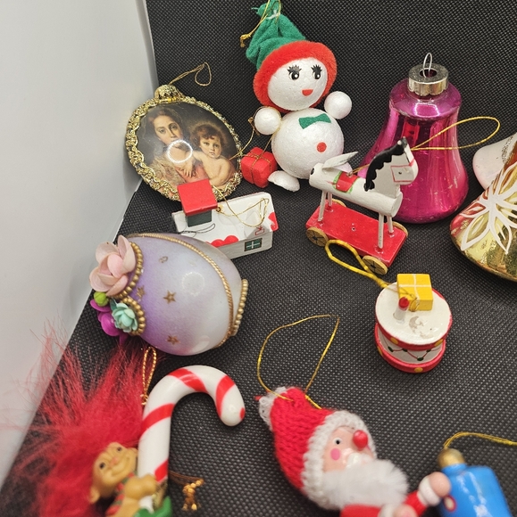 Christmas Vintage Ornaments - Picture 2 of 5